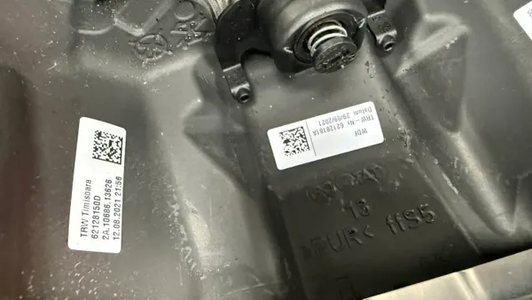 Lenkrad OEM 5TA419091AM mit Tasten für VW image 7