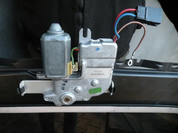 Teto solar Volvo 960 OEM 960 szyberdach - Usado image 8
