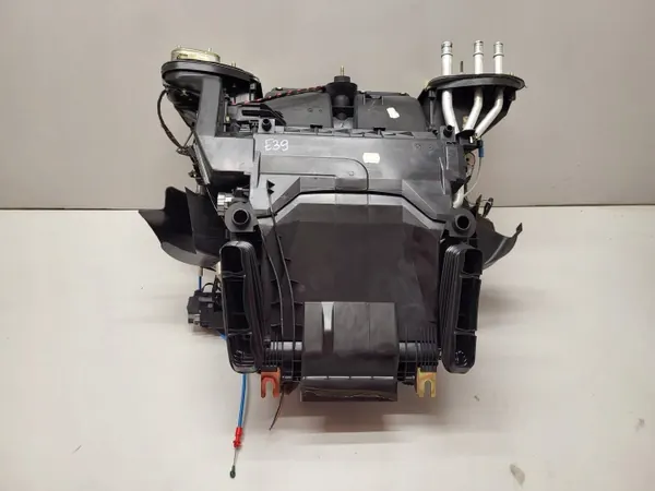 Núcleo de calefacción BMW E39 OEM 8385923 - Usado image 2