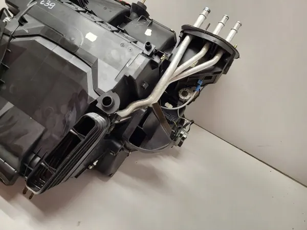 Núcleo de calefacción BMW E39 OEM 8385923 - Usado image 3