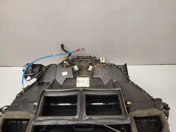 Núcleo de calefacción BMW E39 OEM 8385923 - Usado image 6