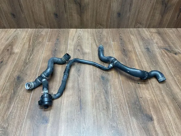 Vattenpump Mercedes-Benz A2118350028 image 4