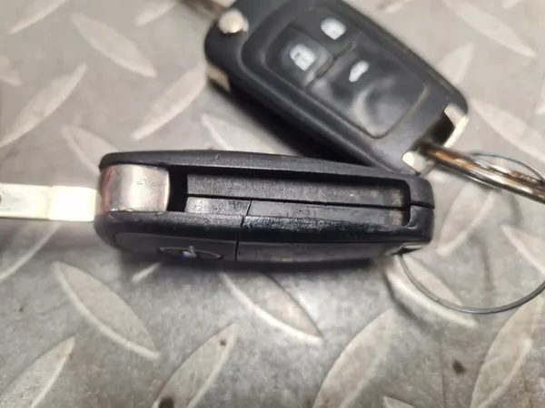 Sytytyskytkin avaimella Opel Insignia A image 10
