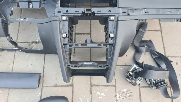 Painel console airbag OEM 3T1857007E Superb II image 5