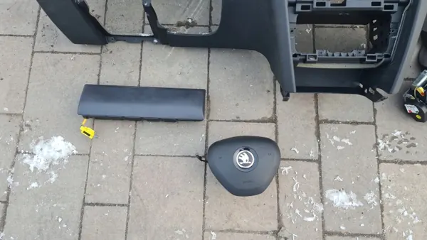 Painel console airbag OEM 3T1857007E Superb II image 6