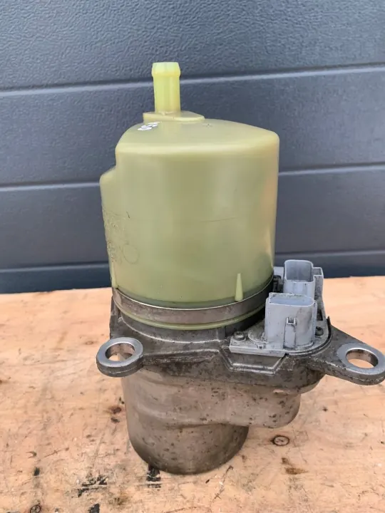 Styrpump OEM 4N513K514DP för Volvo V50/S40 image 3