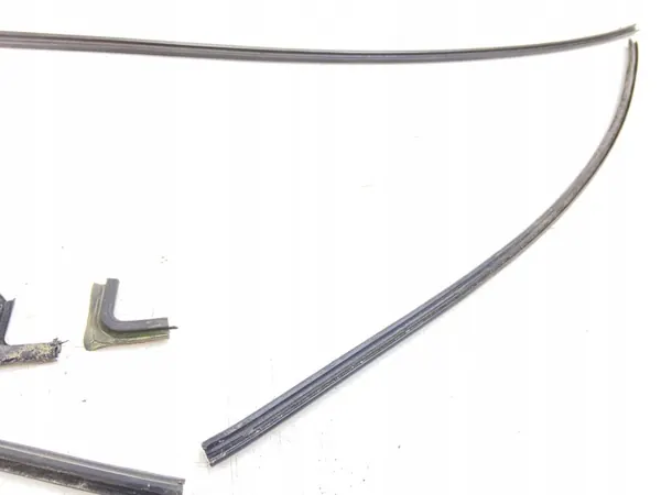 Joint de Pare-brise Avant OEM pour Nissan Qashqai I J10 image 4