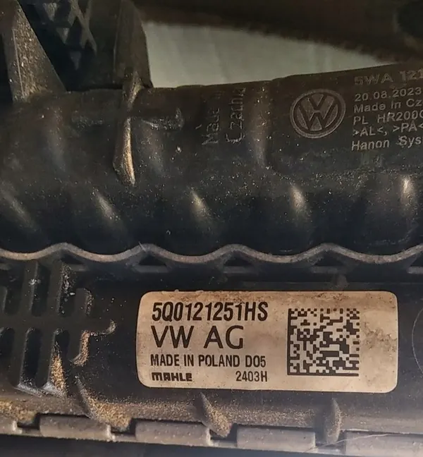 Radiador de agua Nissens 5Q0121251EJ image 2