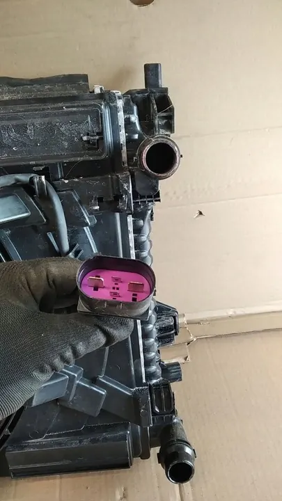 Radiador de agua Nissens 5Q0121251EJ image 7