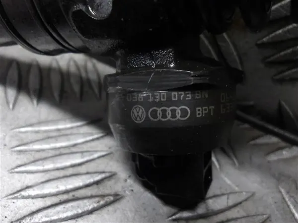 Pompe d'injection OEM 038130073BN pour 1.9 TDI BLS image 3