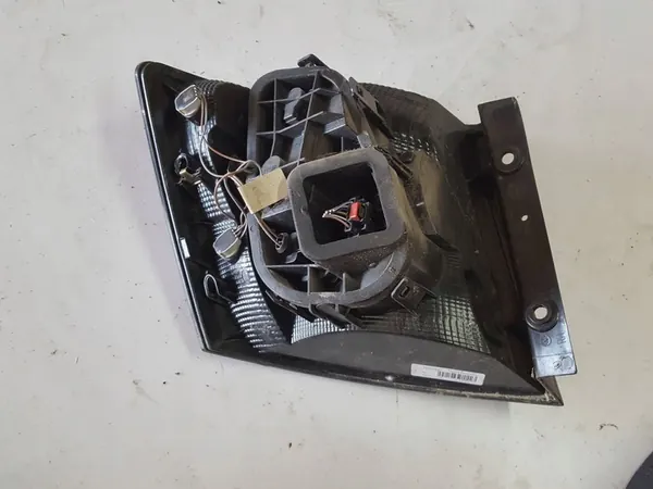 Lámpara trasera derecha SKODA FABIA III 6V9 image 4