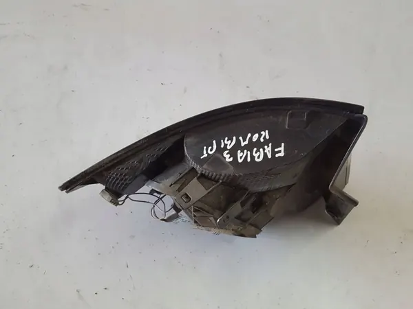 Lámpara trasera derecha SKODA FABIA III 6V9 image 5