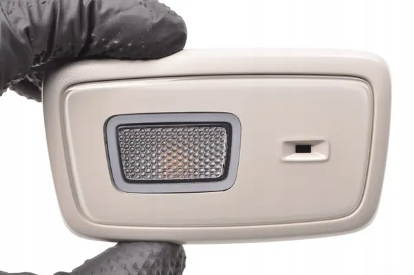 Luz de Teto Volvo OEM 32408323 - Usado image 3