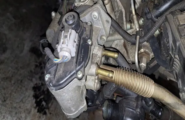 OEM 03c131503b EGR-venttiili Volkswagen Jetta 1.6L image 3