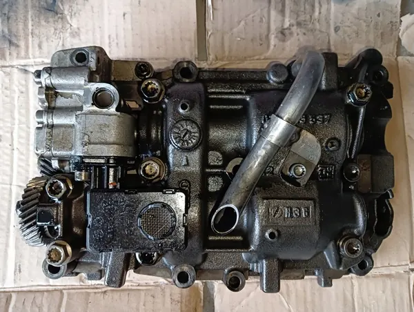 Olje pump VW Audi 2.0 TDI | 03L103537 image 2