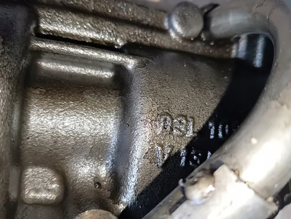 Olje pump VW Audi 2.0 TDI | 03L103537 image 4