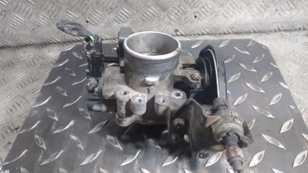 Kaasutinrunkio OEM 9600930006 Hyundai i20 1.2:lle image 3