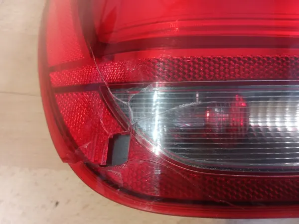 Luz trasera izquierda BMW 1 Serie F20 F21 11-15R image 2