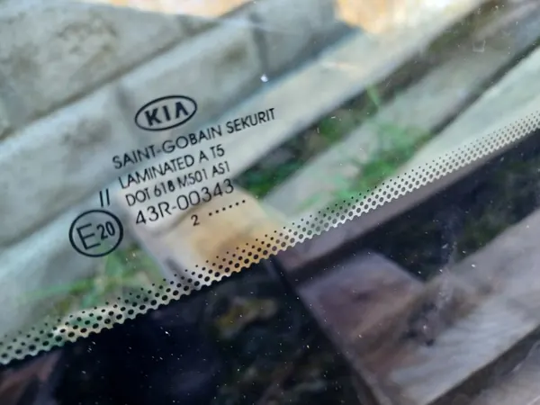 Parabrisas delantero KIA OEM para Kia Ceed II Familiar image 3