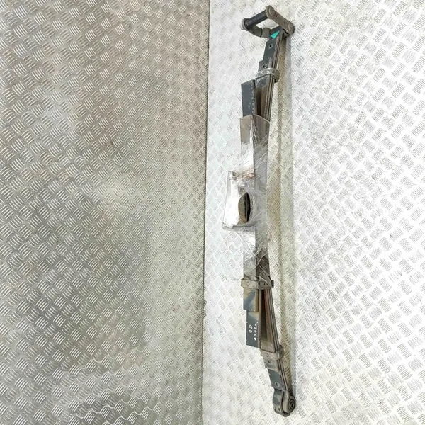 Hinterfeder rechts OEM 482100K670 Toyota Hilux image 2