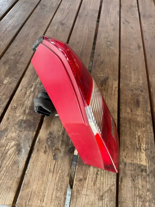 SKODA FABIA II KOMBI Lámpara Trasera Derecha 5J6945112A image 3