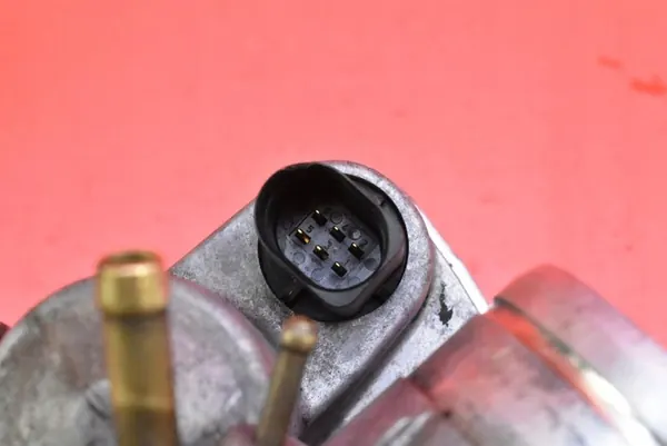 Corpo de Borboleta VW Passat B5 2.0 8V 06B133062L image 9