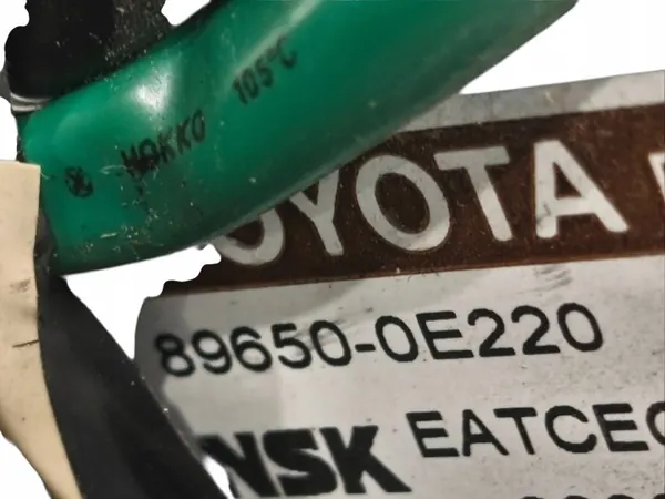 Eje de columna de dirección OEM 896500E220 Toyota Highlander image 6