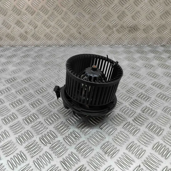 Renault OE 7701067982 Motor de aquecimento image 6