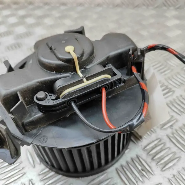 Renault OE 7701067982 Motor de aquecimento image 7