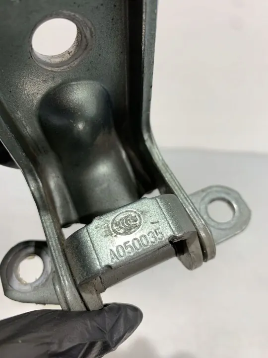 Bisagras puertas traseras Subaru Forester OEM A050035 image 4