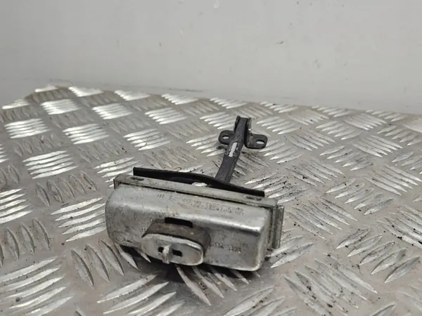 Jaguar XK XKR 2007 Butée de Porte OEM 6W8323552AB image 4