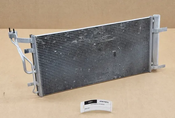 Hyundai AC-kondensor OEM 30^VZ 97606J7300 - Begagnad image 2