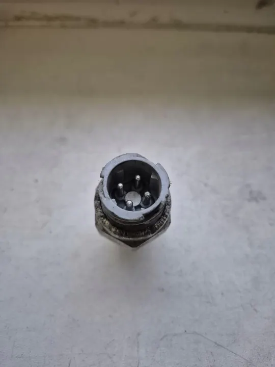 OEM 51255140010 Luchtcompressor druksensor image 3