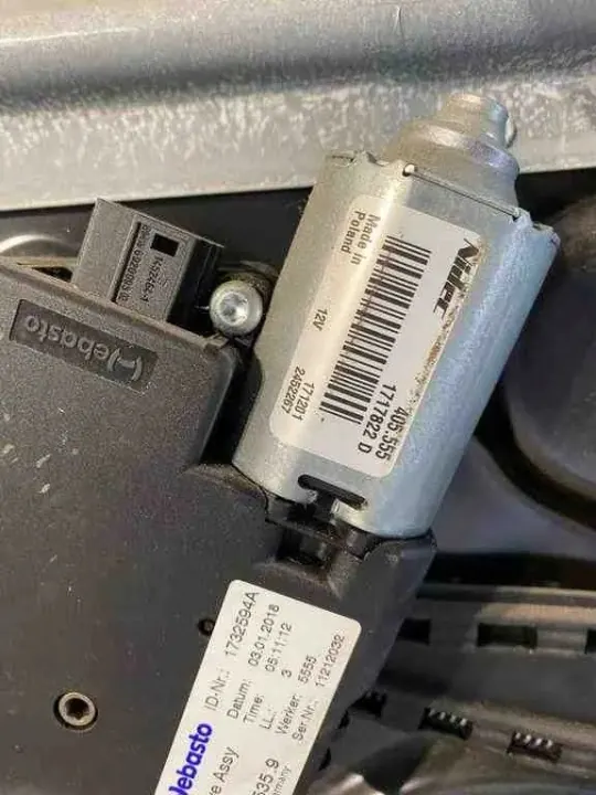 BMW 7 G11 G12 Kattoikkuna Kokonaisuus OEM 7368119 image 10
