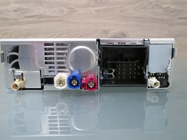 BMW OEM 9437375 Media 2 Radio - Gebraucht image 3