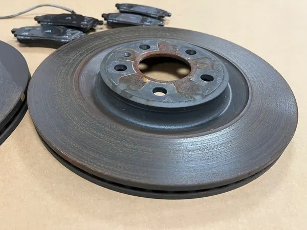 Discos de Freio Traseiros AUDI Q5 80A 330 mm 80A615601C image 2