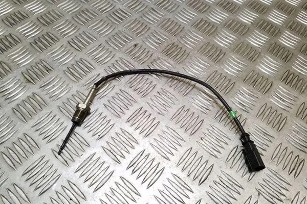 Abgastemperatursensor AUDI A6 2.0L Diesel 03L906088FH image 2