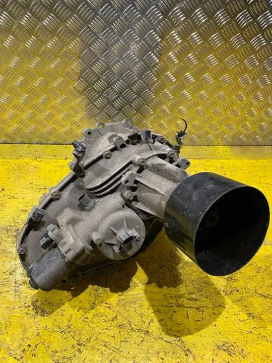Réducteur de boîte Nissan Navara D23 2.3 OEM 4JA1C image 3