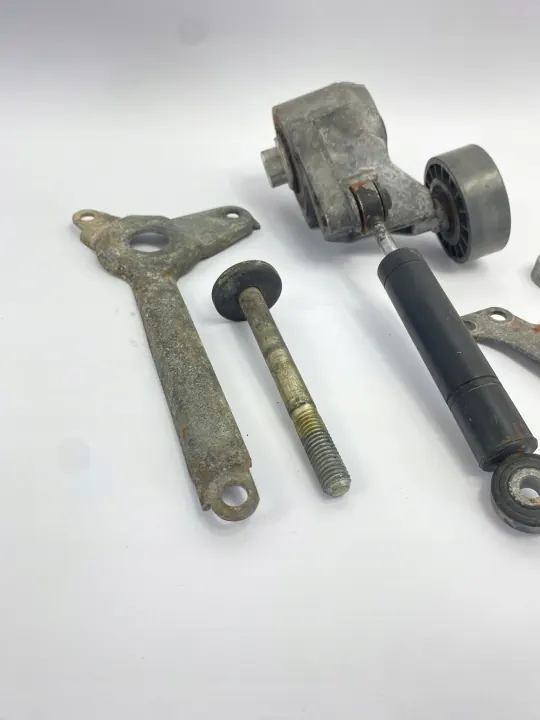 Tensor de Correa Mercedes W124 OEM 1032021140 image 4