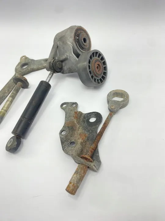 Tensor de Correa Mercedes W124 OEM 1032021140 image 5