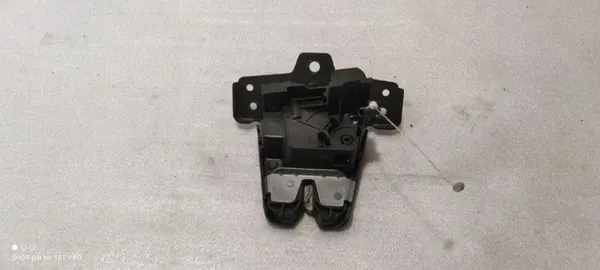 Cerrojo de maletero Volvo S60 III OEM 32131356 image 4