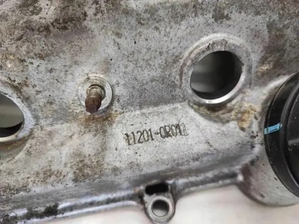 Tampa de balancim OEM 112010R011 para Toyota Avensis image 4