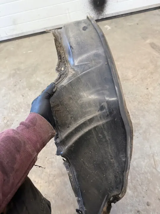 Front Right Wheel Arch Mercedes S-Class W126 1980-1991 OEM image 10