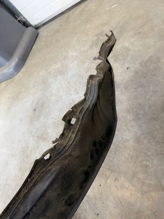 Front Right Wheel Arch Mercedes S-Class W126 1980-1991 OEM image 5