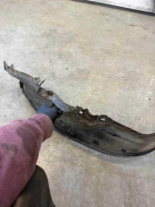 Front Right Wheel Arch Mercedes S-Class W126 1980-1991 OEM image 8