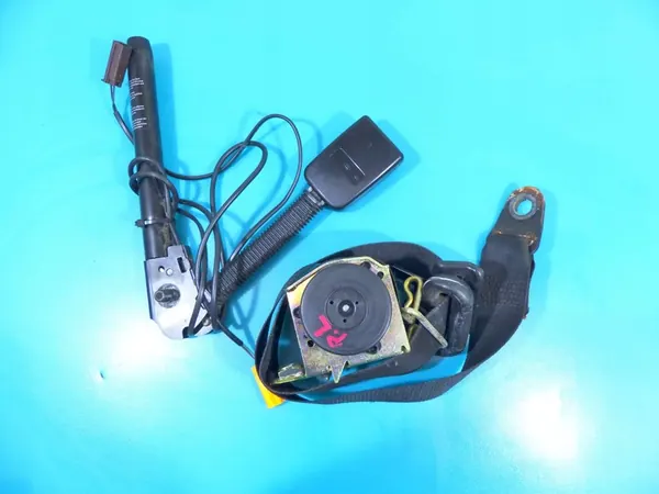 Left Front Seatbelt Buckle Ford C-Max image 2