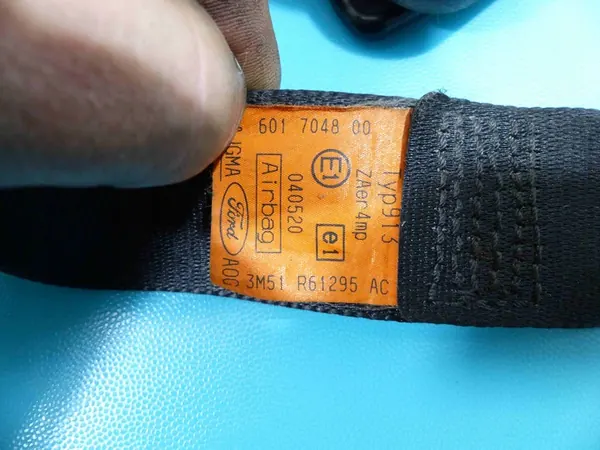 Left Front Seatbelt Buckle Ford C-Max image 6