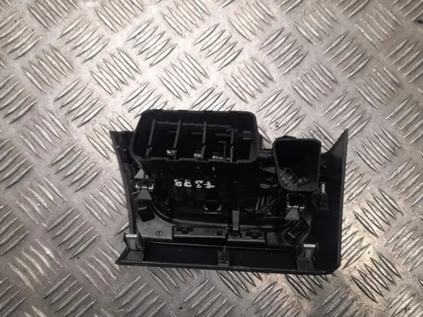 Ilmanpuhallin OEM 684211134R Renault Kangoo III 2021 image 4