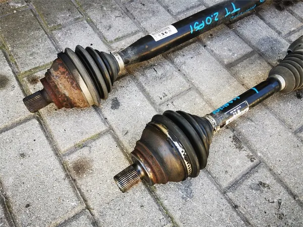 AUDI TT 8J 2.0 TFSI Vänster drivaxel Manuell 8J0407271N image 2