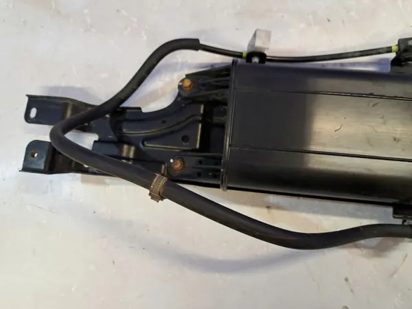 Filtro de combustible Lexus OEM 0218200855A - Usado image 4